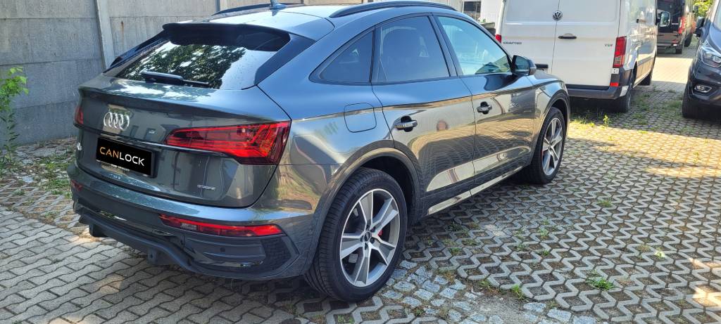 авто Audi Q5 