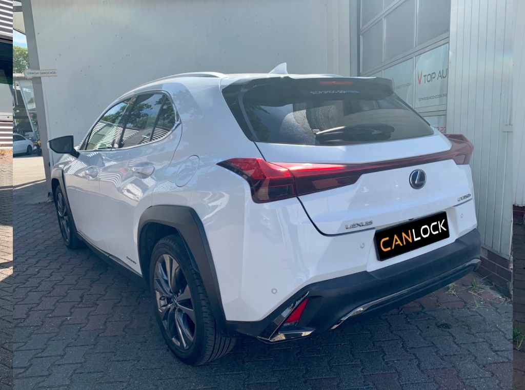 авто Lexus UX 250 Hybrid